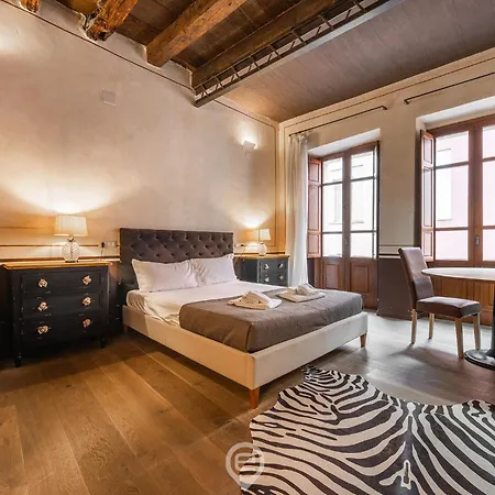 Estay - Q Flat 2 - In The Heart Of Apartment
