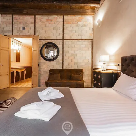 Apartment Estay - Q Flat 2 - In The Heart Of