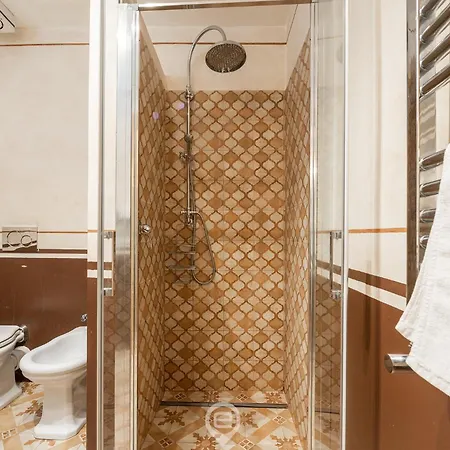 Estay - Q Flat 2 - In The Heart Of Apartment